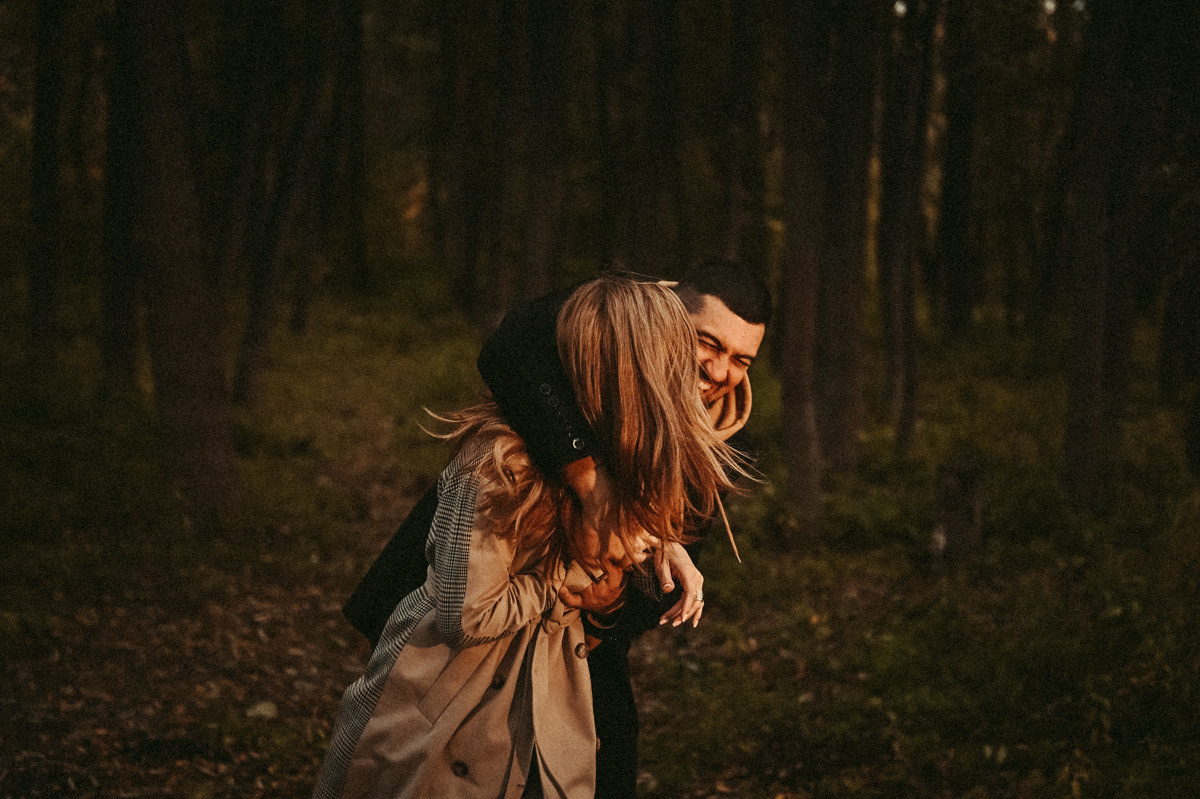 Фотосессия Love Story. Фотограф в Барнауле Дарья Бутурлакина. Люби.Цени.Касайся