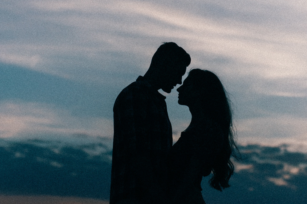 Фотосессия Love Story. Фотограф в Барнауле Дарья Бутурлакина. Люби.Цени.Касайся