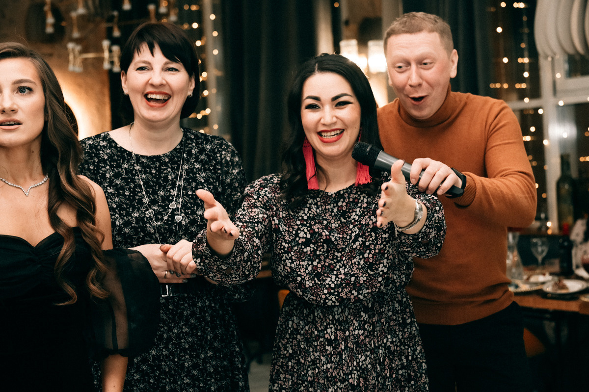 Выпускные и корпоративы. Фотограф в Барнауле Дарья Бутурлакина. Люби.Цени.Касайся