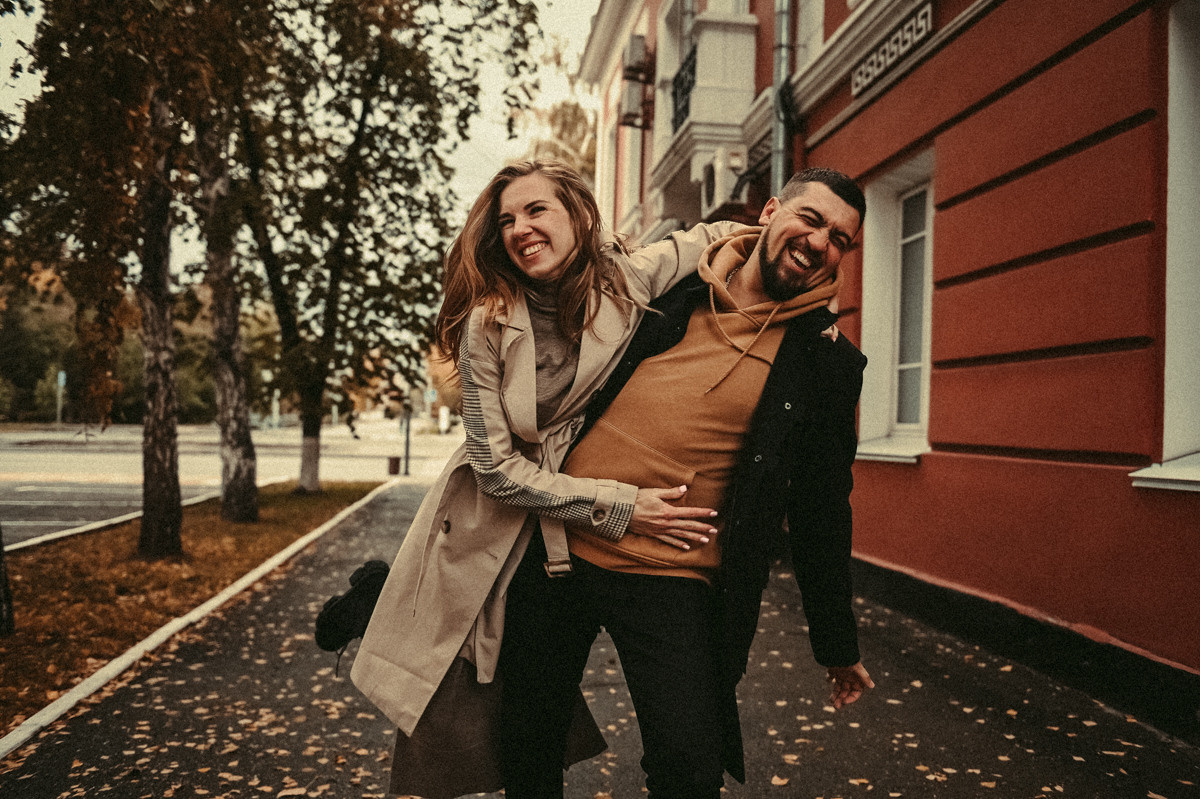 Фотосессия Love Story. Фотограф в Барнауле Дарья Бутурлакина. Люби.Цени.Касайся