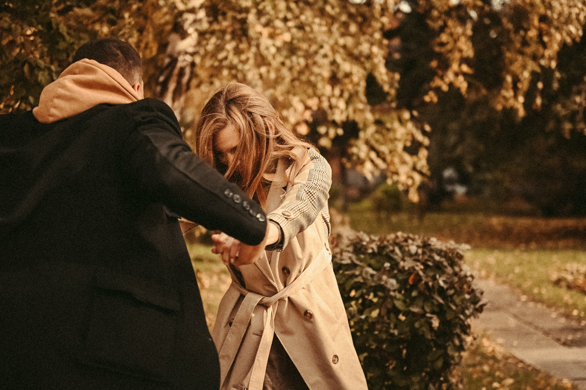 Фотосессия Love Story. Фотограф в Барнауле Дарья Бутурлакина. Люби.Цени.Касайся