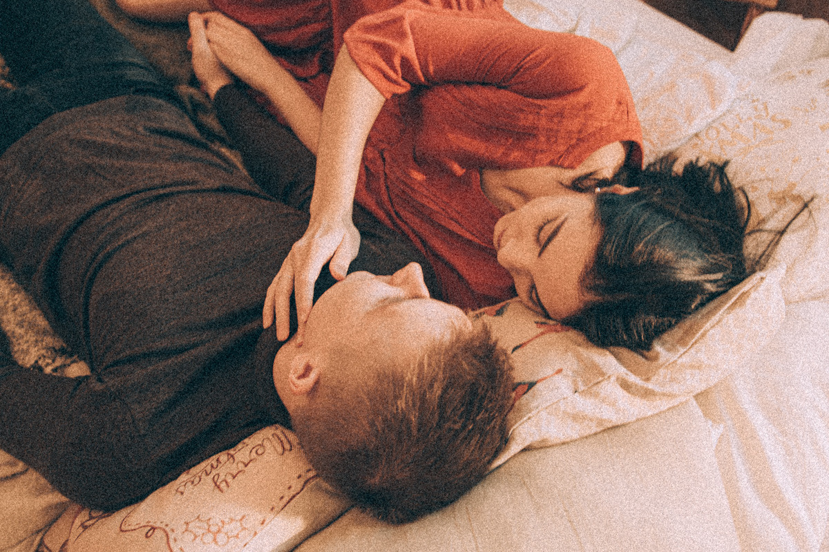 Фотосессия Love Story. Фотограф в Барнауле Дарья Бутурлакина. Люби.Цени.Касайся