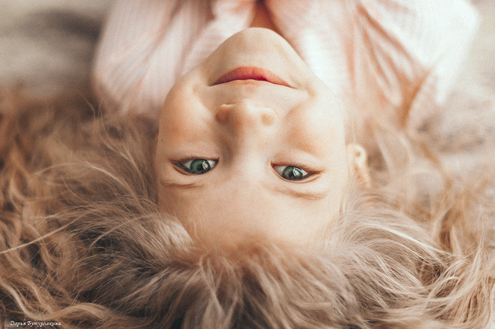 Детская фотография. Фотограф в Барнауле Дарья Бутурлакина. Люби.Цени.Касайся