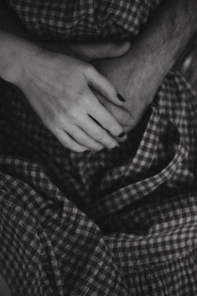 Фотосессия Love Story. Фотограф в Барнауле Дарья Бутурлакина. Люби.Цени.Касайся