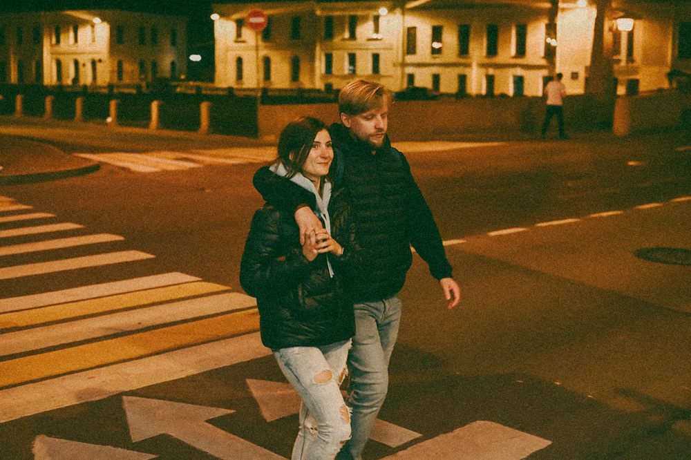 Фотосессия Love Story. Фотограф в Барнауле Дарья Бутурлакина. Люби.Цени.Касайся