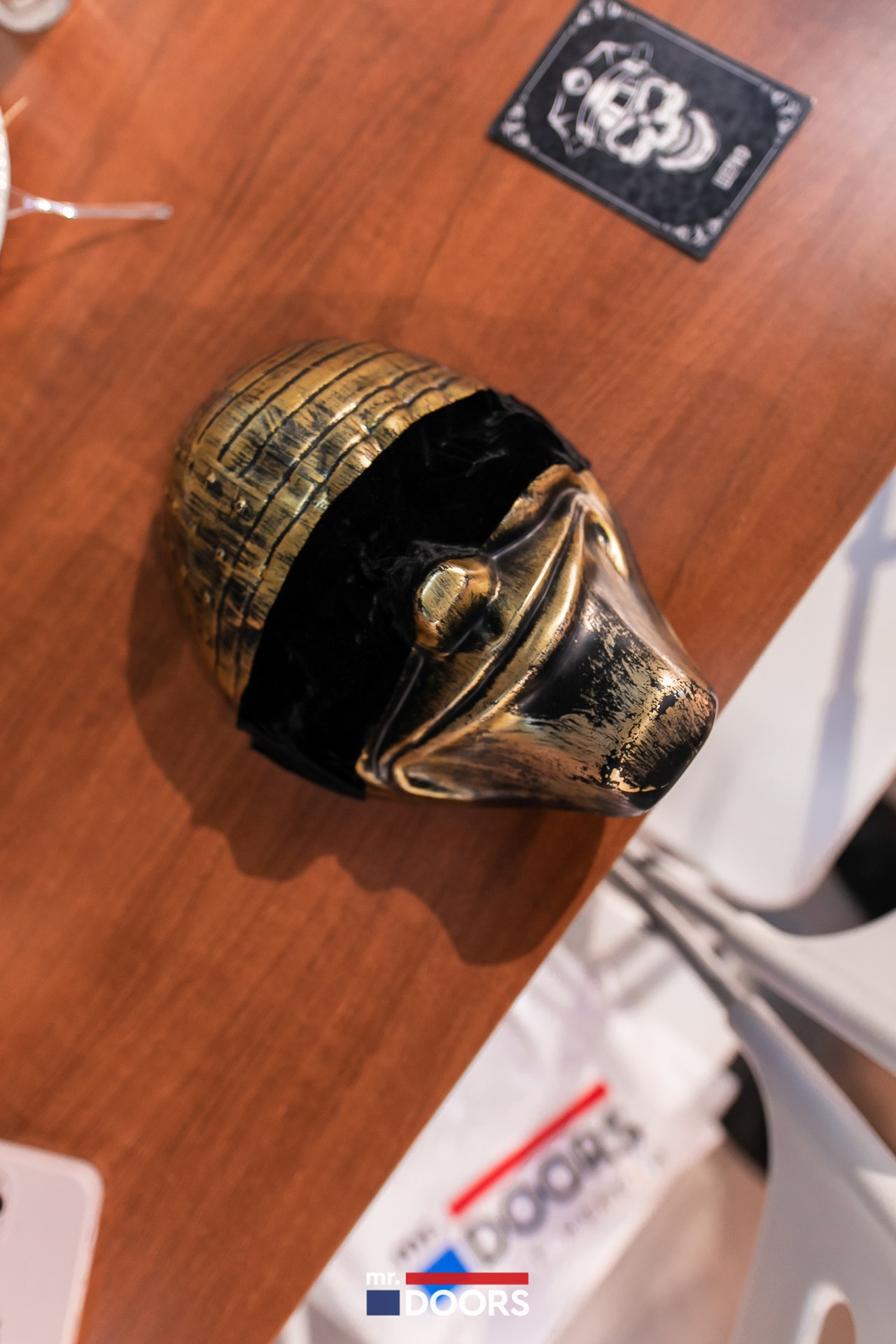 Игра в мафию среди дизайнеров в салоне Mr.Doors. JUSTDOITBRATFILMS