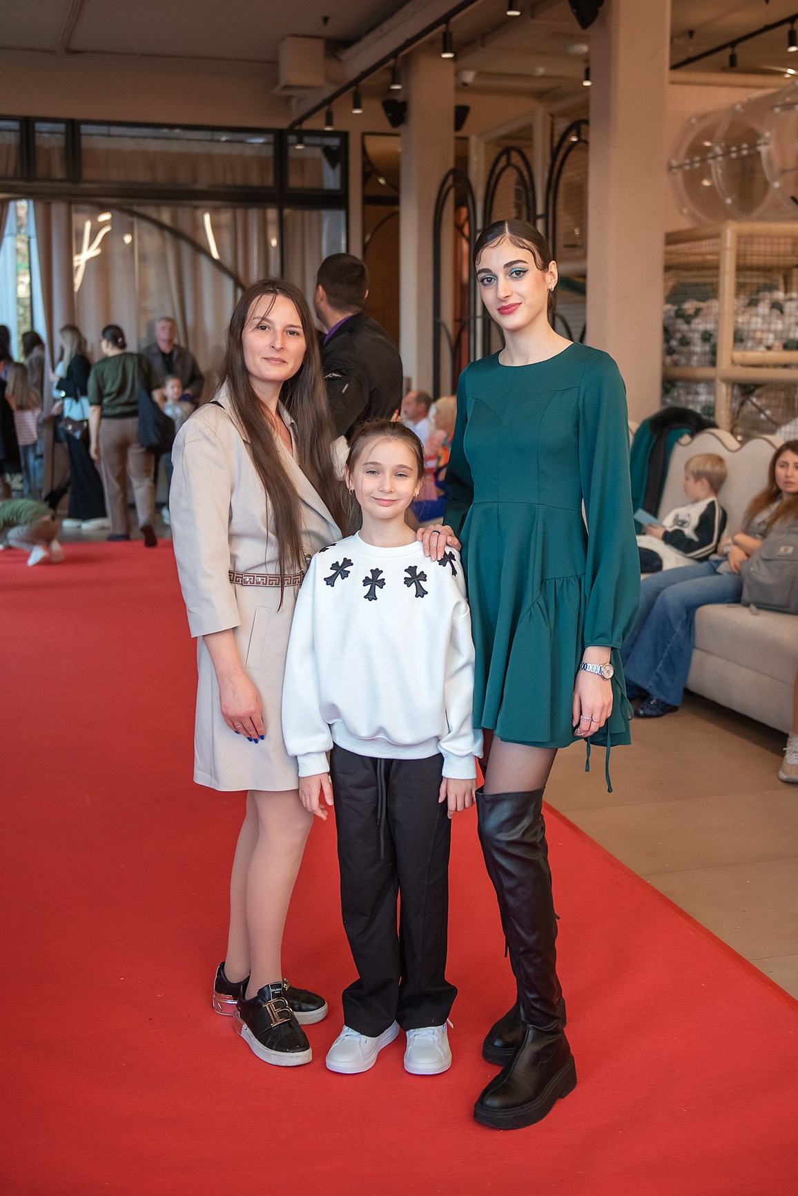 HAPPYkids дефиле в день мамы. Семейный и коммерческий фотограф в Сочи Александр Бодунов