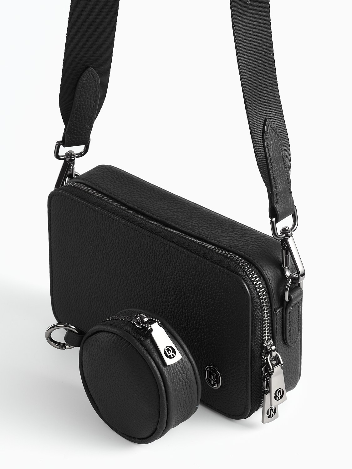 Сумки и кошельки. Предметная фотосъемка в Алматы. Предметный фотограф для маркетплейстов Артур Ахмадиев