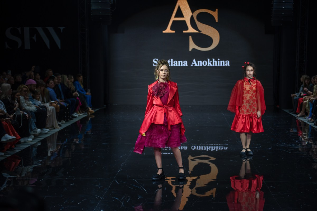 SochiFashionWeek2024 дизайнер Анохина Светлана. Семейный и коммерческий фотограф в Сочи Александр Бодунов