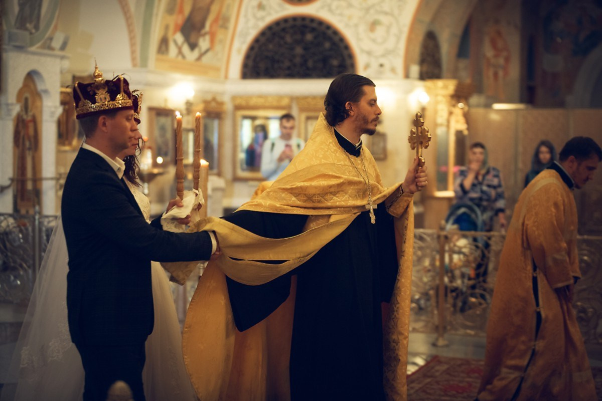 Венчание в главном Храме. Свадебный и репортажный фотограф в Москве и Московской области