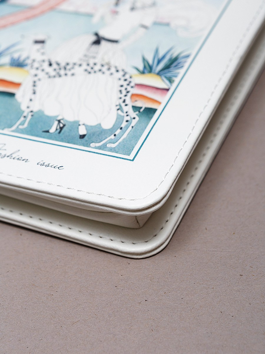 Сумка-клатч. Контент фотограф, съемка для маркетплейсов, фуд съемка и репортажи в Новосибирске Ралия Галеева