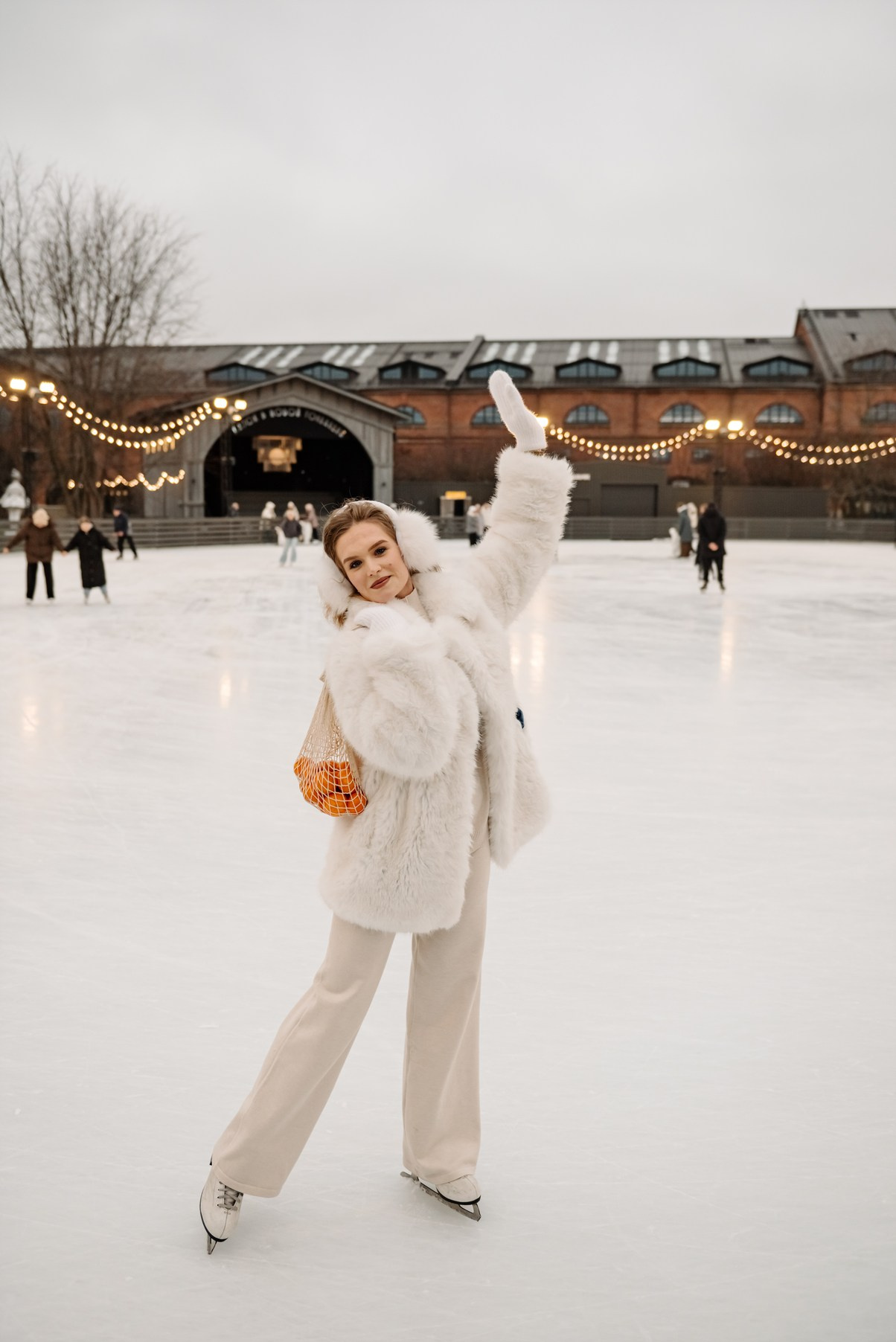 Индивидуальная. Каток в Новой Голландии. Свадебный и семейный фотограф в Санкт-Петербурге Елена Худякова
