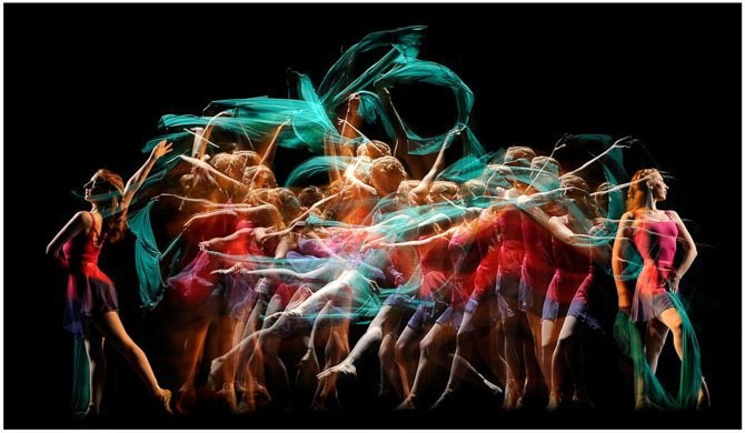 фотография Джо МакНелли в репортажном стиле с использованием искусственного света