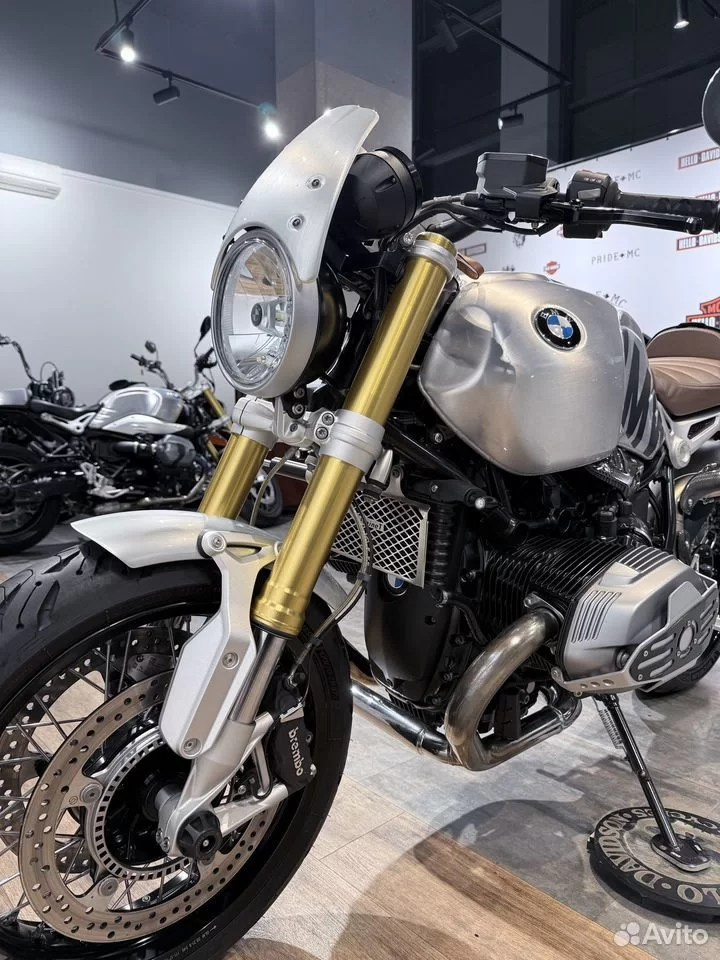 Купить BMW R9T (Street Scrambler) — подробнее на сайте. Hello Davidson, Москва. Только хорошие мотоциклы…