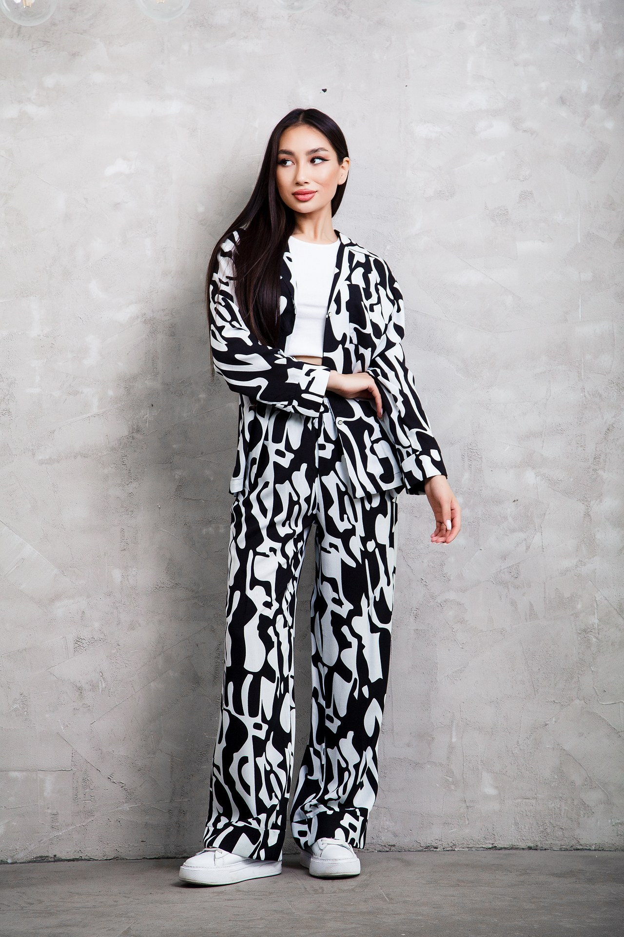 Реклама женской одежды. Натан Супервайзер по Продакшену