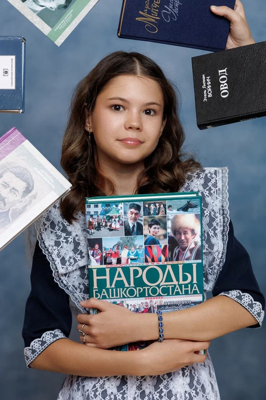 Выпускные альбомы. Akhmadeevmedia.ru