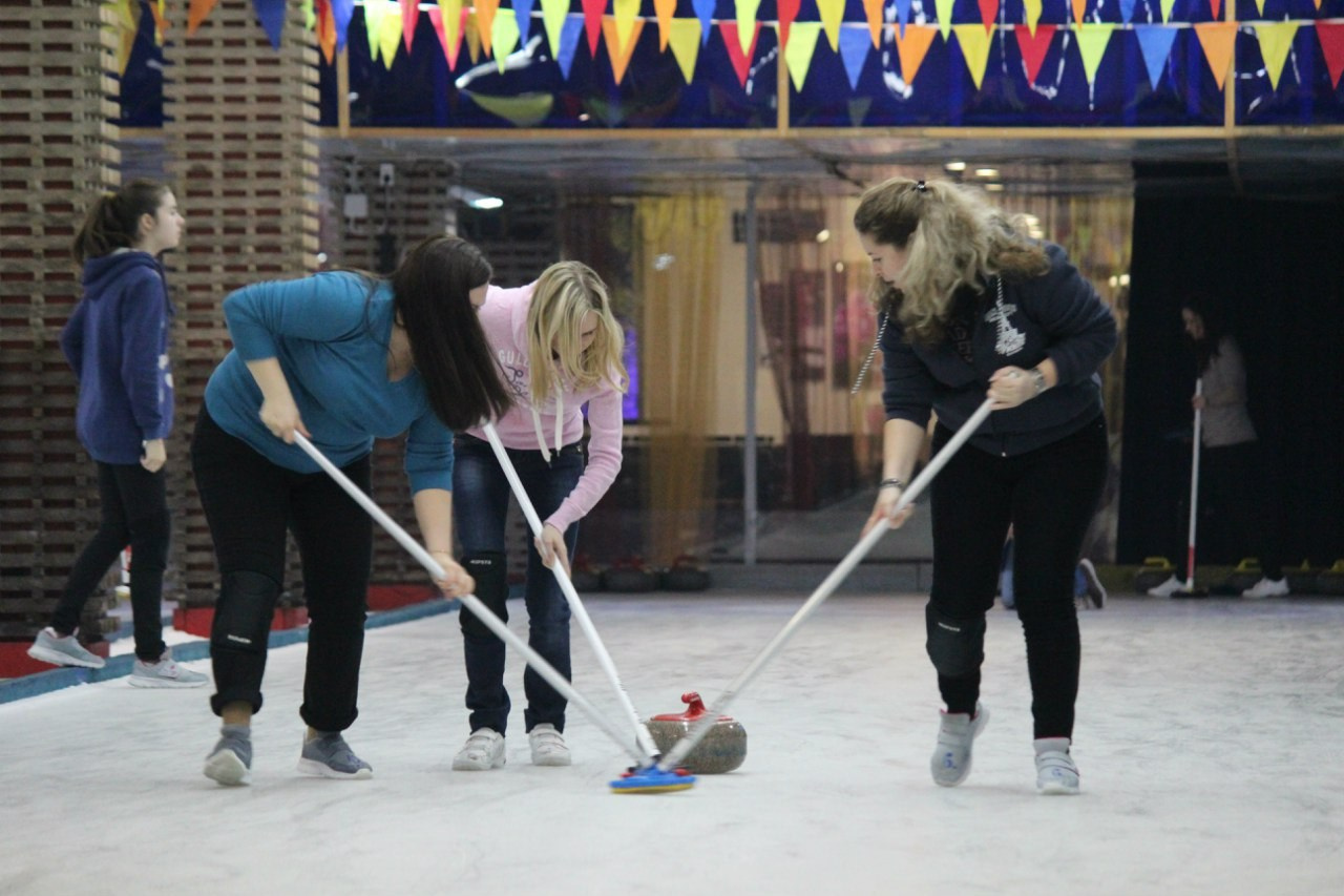 Кёрлинг | 10.04.2016. Галерея Фантим