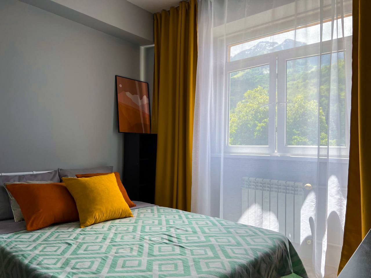 Просторная студия с видом на горы в Красной Поляне. Квартиры посуточно, длительно в Сочи, LARA APART GROUP