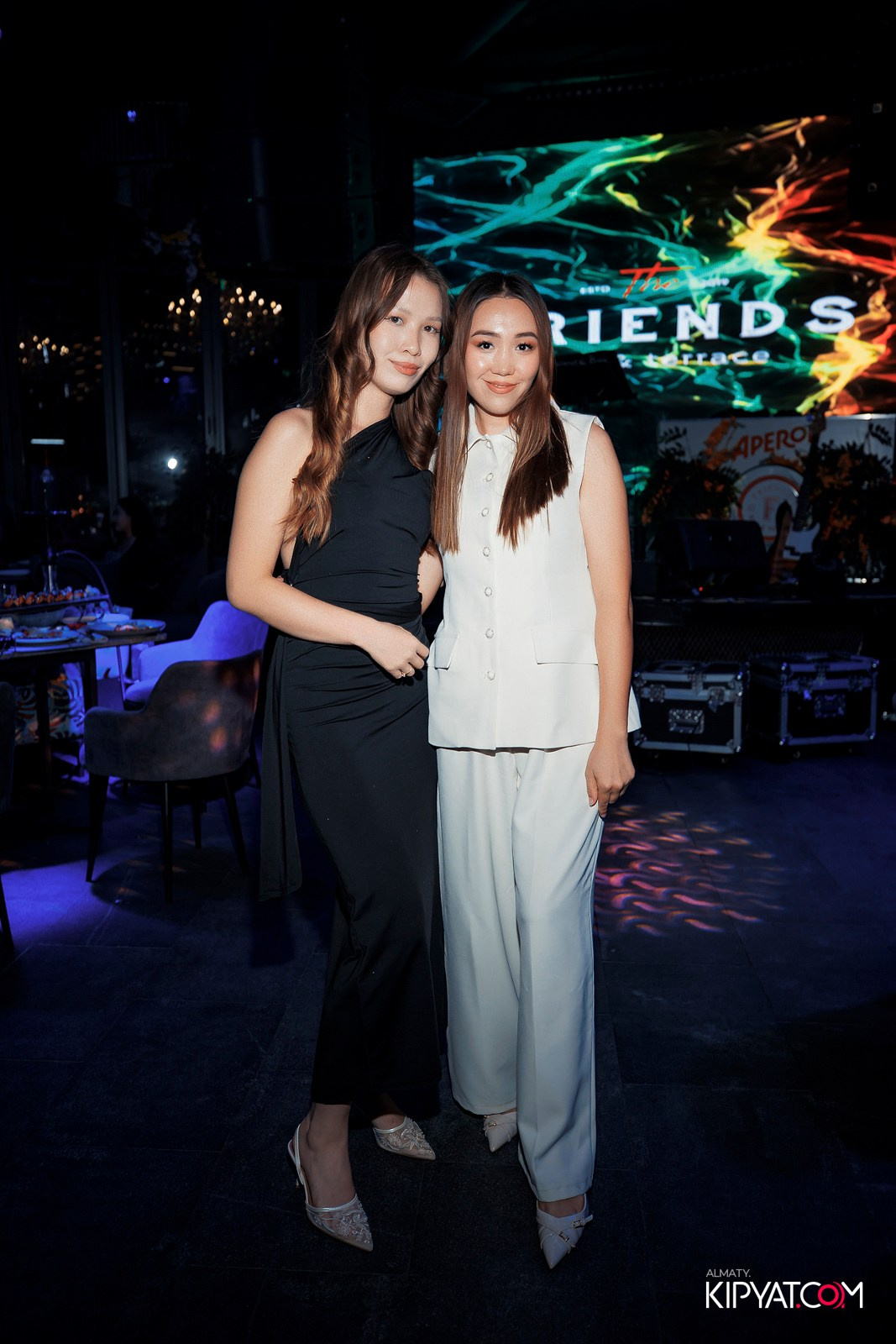 FRIENDS BAR & TERRACE. КИПЯТКОМ АЛМАТЫ!