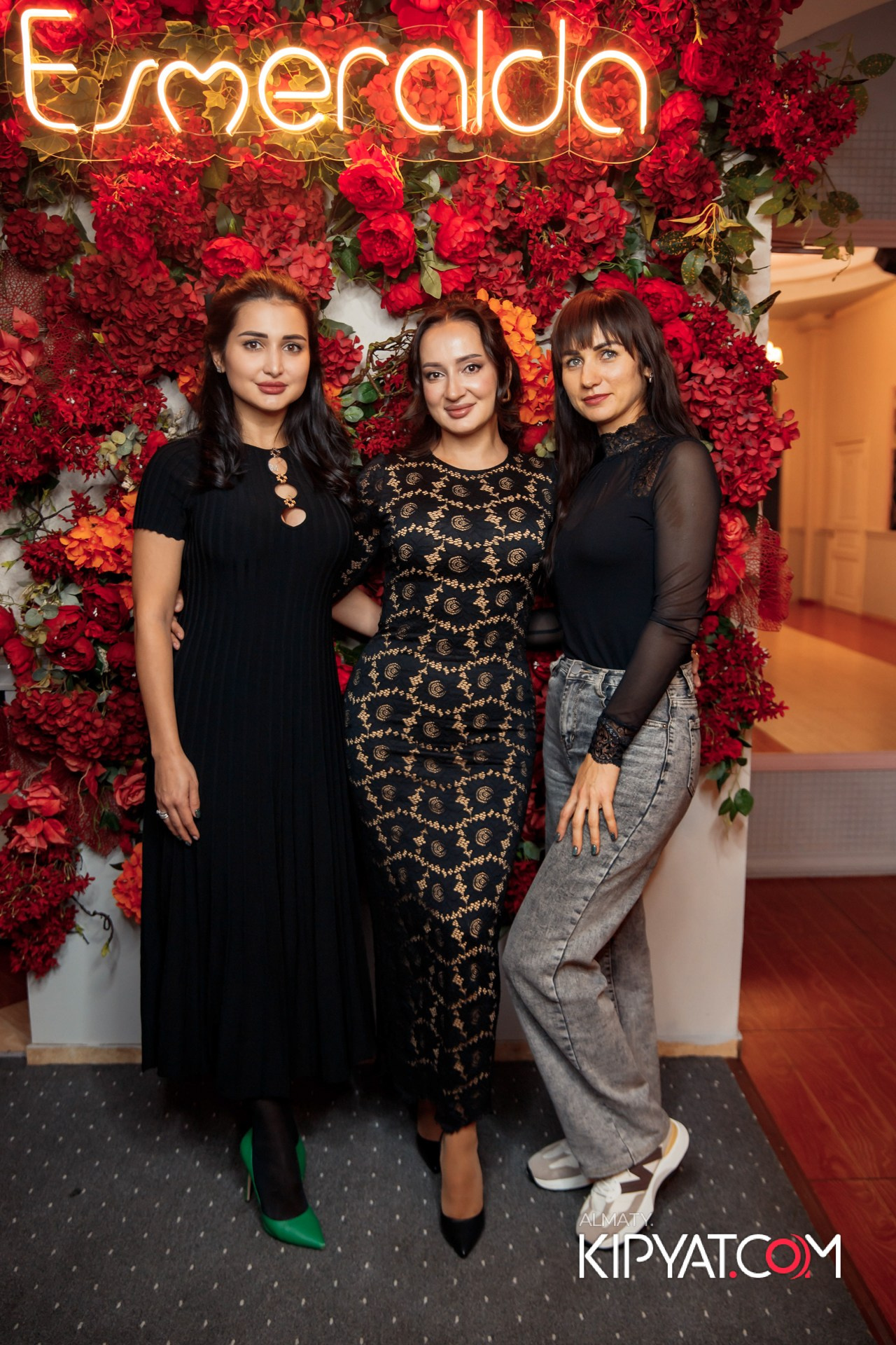 ДЕНЬ РОЖДЕНИЯ КАФЕ ЭСМИРАЛЬДА. КИПЯТКОМ АЛМАТЫ!