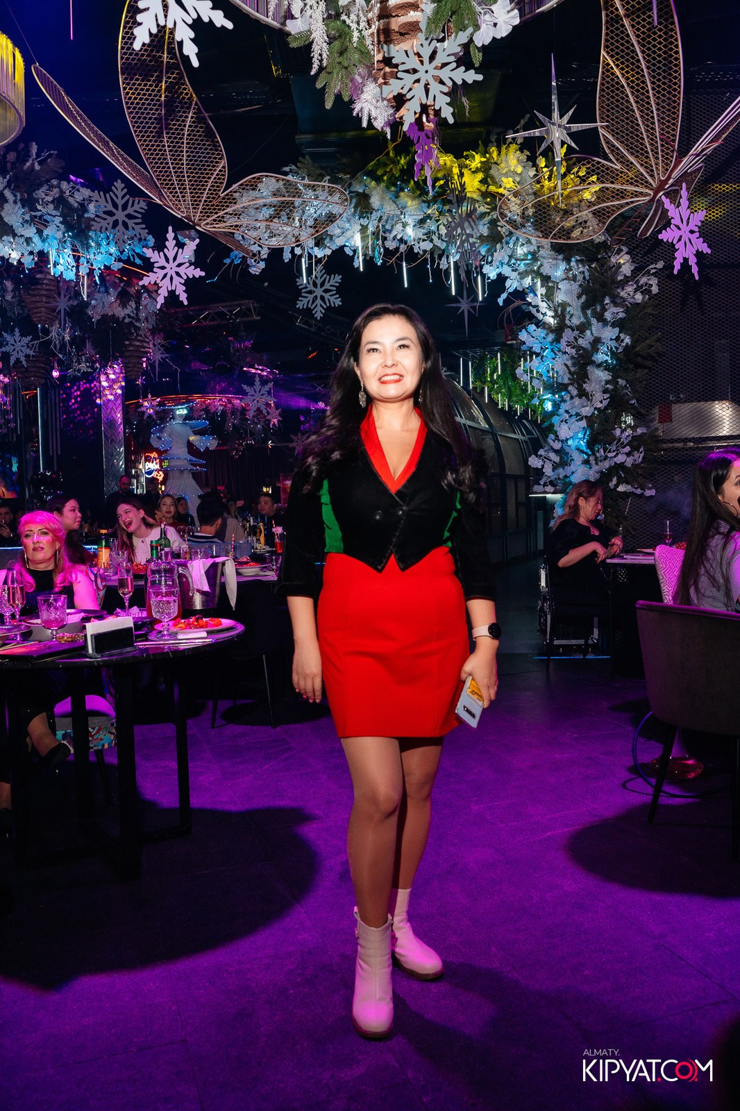 FRIENDS BAR & TERRACE. КИПЯТКОМ АЛМАТЫ!