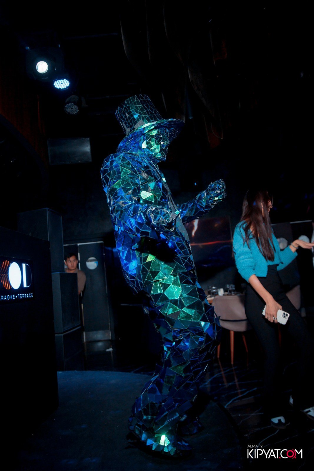 MOOD KARAOKE & TERRACE. КИПЯТКОМ АЛМАТЫ!