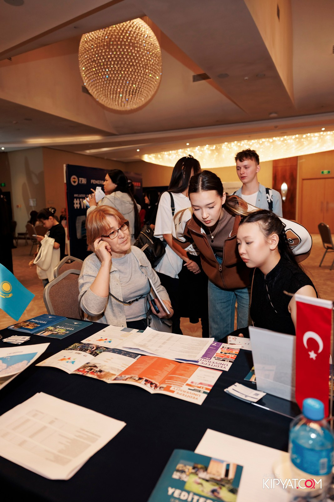 ВЫСТАВКА ТУРЕЦКИХ УНИВЕРСИТЕТОВ. КИПЯТКОМ АЛМАТЫ! Фотосъемка мероприятий в Алматы