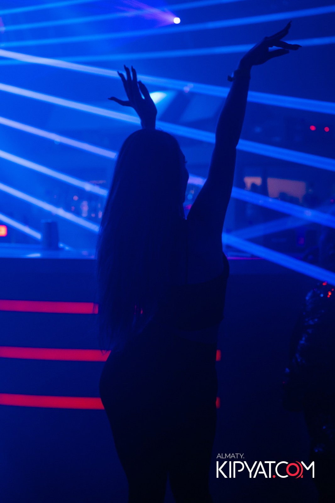 SANTA BARBARA — «OldСкулы Свело» Выступление группы 101. КИПЯТКОМ АЛМАТЫ!