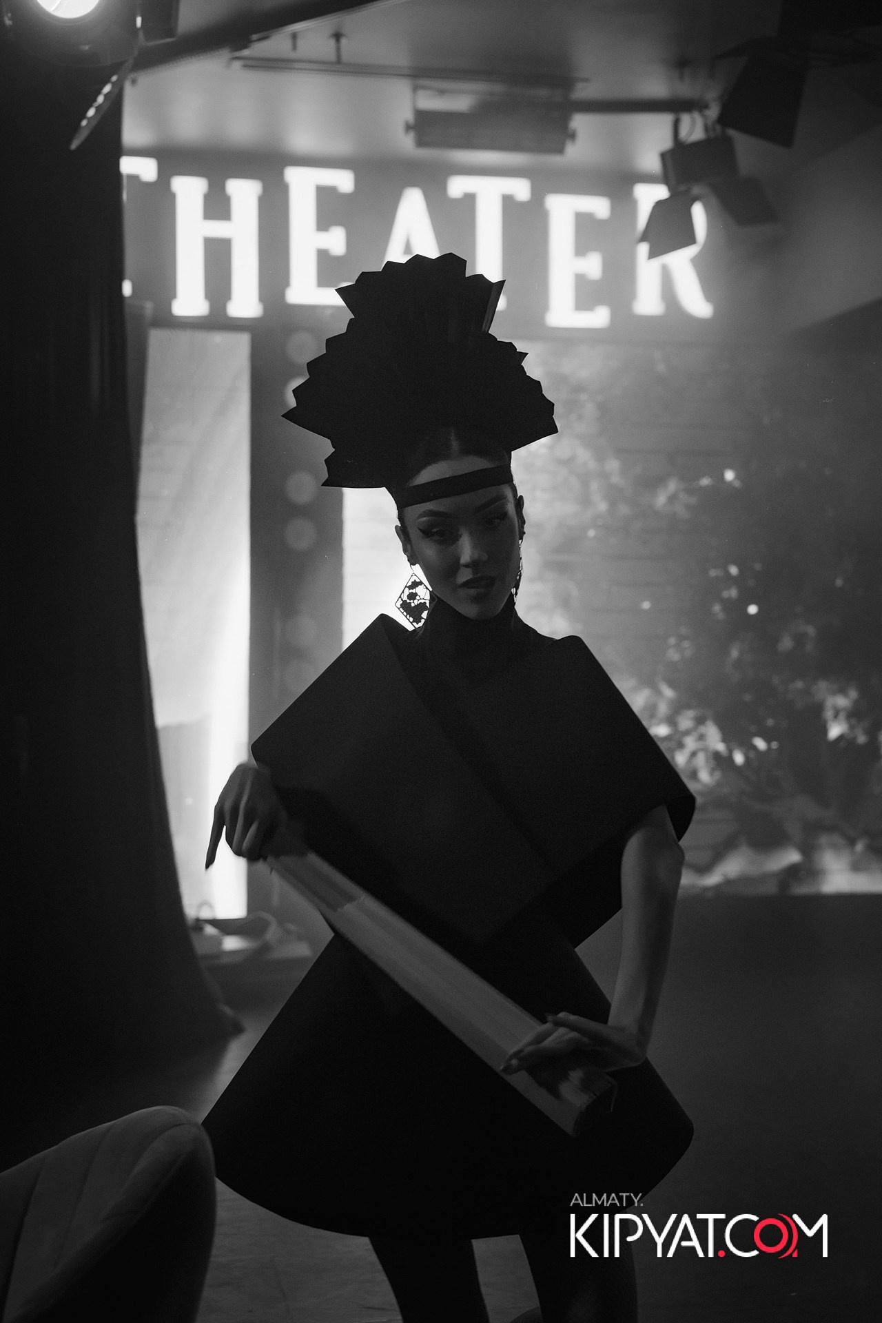 THE THEATER. КИПЯТКОМ АЛМАТЫ!