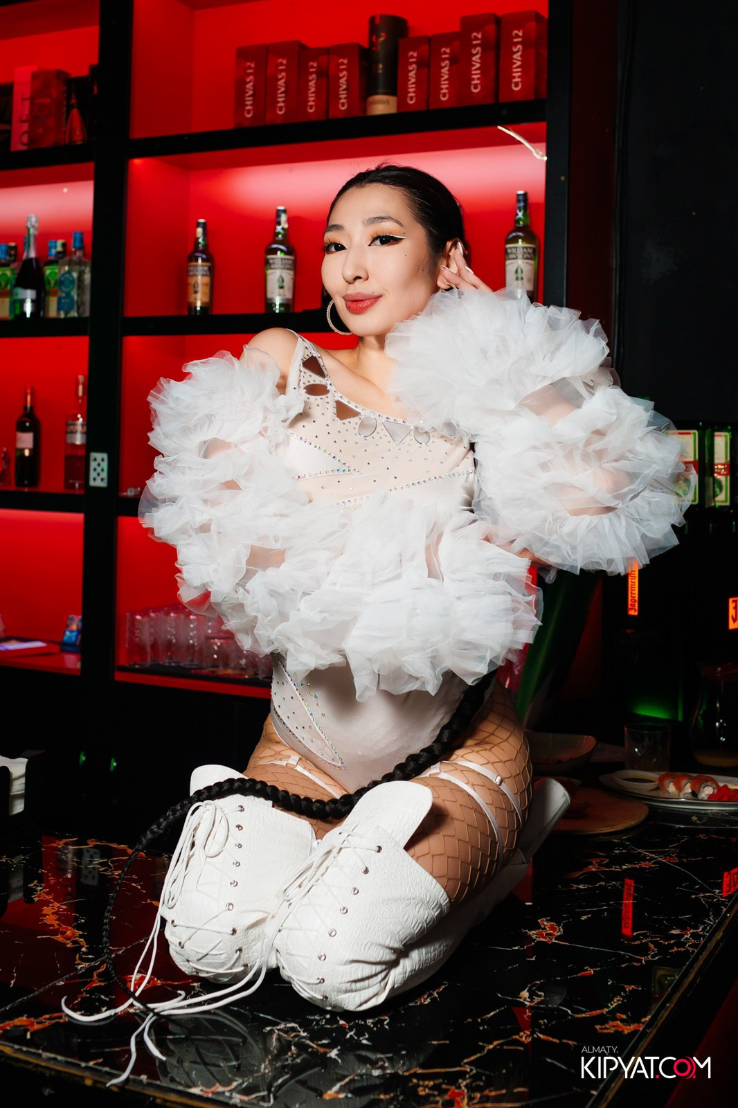 UYAT EMES BAR. КИПЯТКОМ АЛМАТЫ!