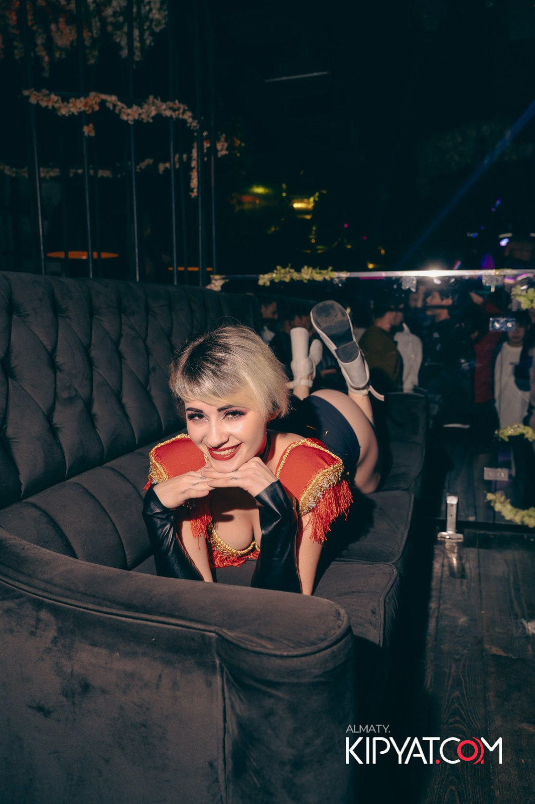 UYAT EMES BAR. КИПЯТКОМ АЛМАТЫ!