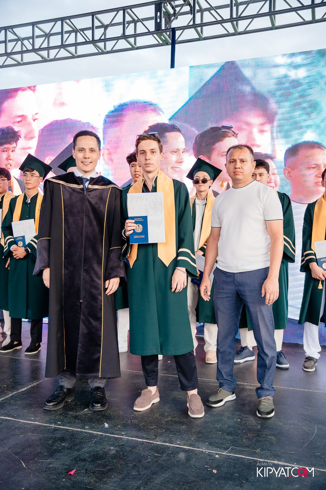ВРУЧЕНИЕ ДИПЛОМОВ — НАРХОЗ КОЛЛЕДЖ. Part 4. КИПЯТКОМ АЛМАТЫ!