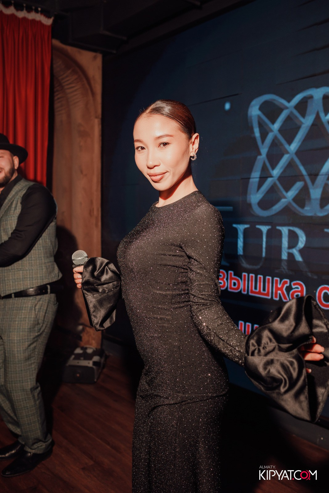 LAUREATE GRAND CAFÉ. КИПЯТКОМ АЛМАТЫ!