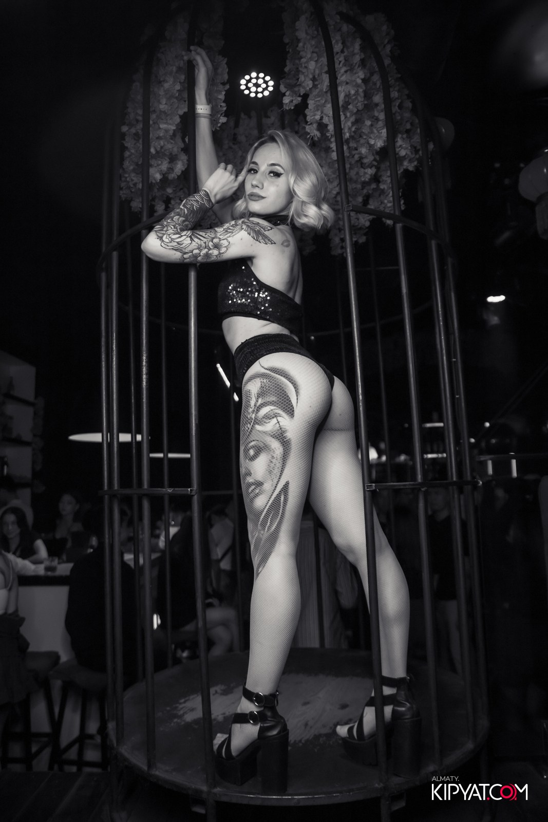 UYAT EMES BAR. КИПЯТКОМ АЛМАТЫ!