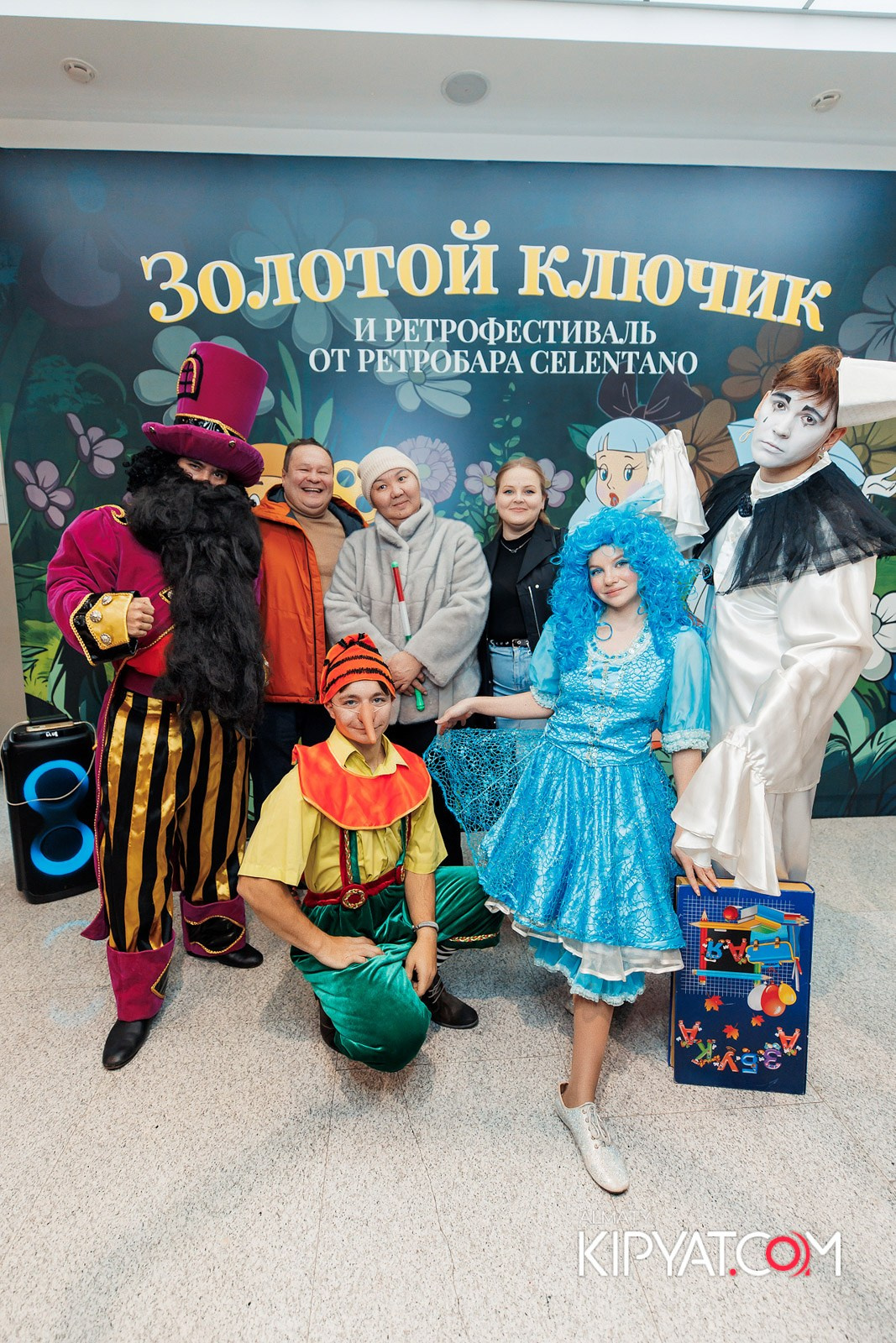 ЗОЛОТОЙ КЛЮЧИК И РЕТРОФЕСТИВАЛЬ ОТ РЕСТОБАРА CELENTANO. КИПЯТКОМ АЛМАТЫ!