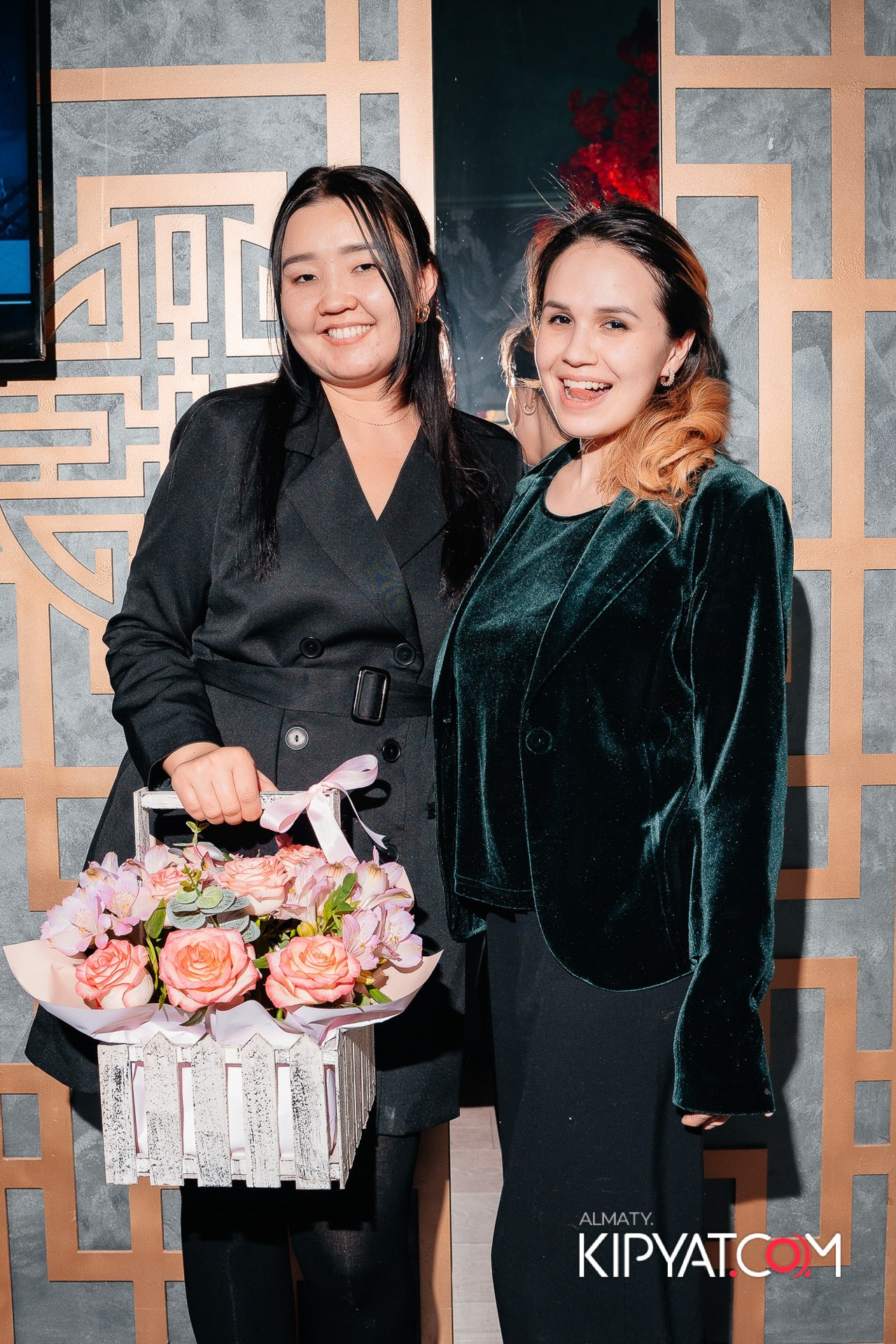 УХО И МЕДВЕДЬ НА ГАГАРИНА. КИПЯТКОМ АЛМАТЫ!