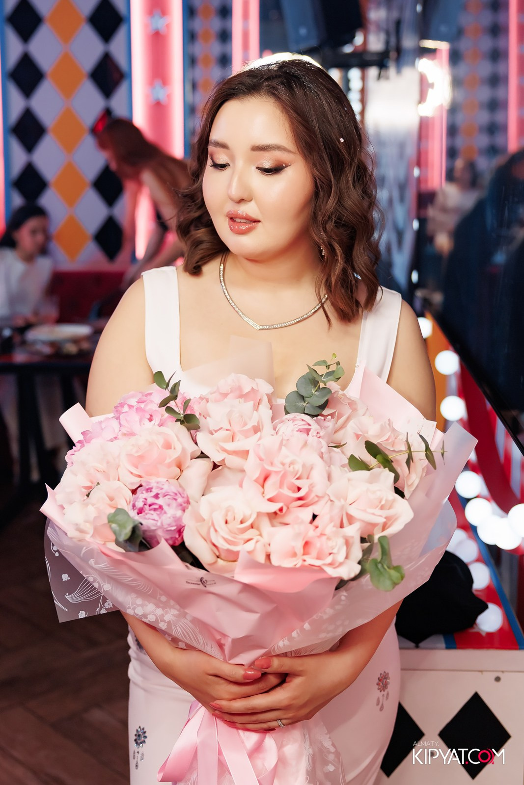 ЗАЯ, НА БИС. КИПЯТКОМ АЛМАТЫ!