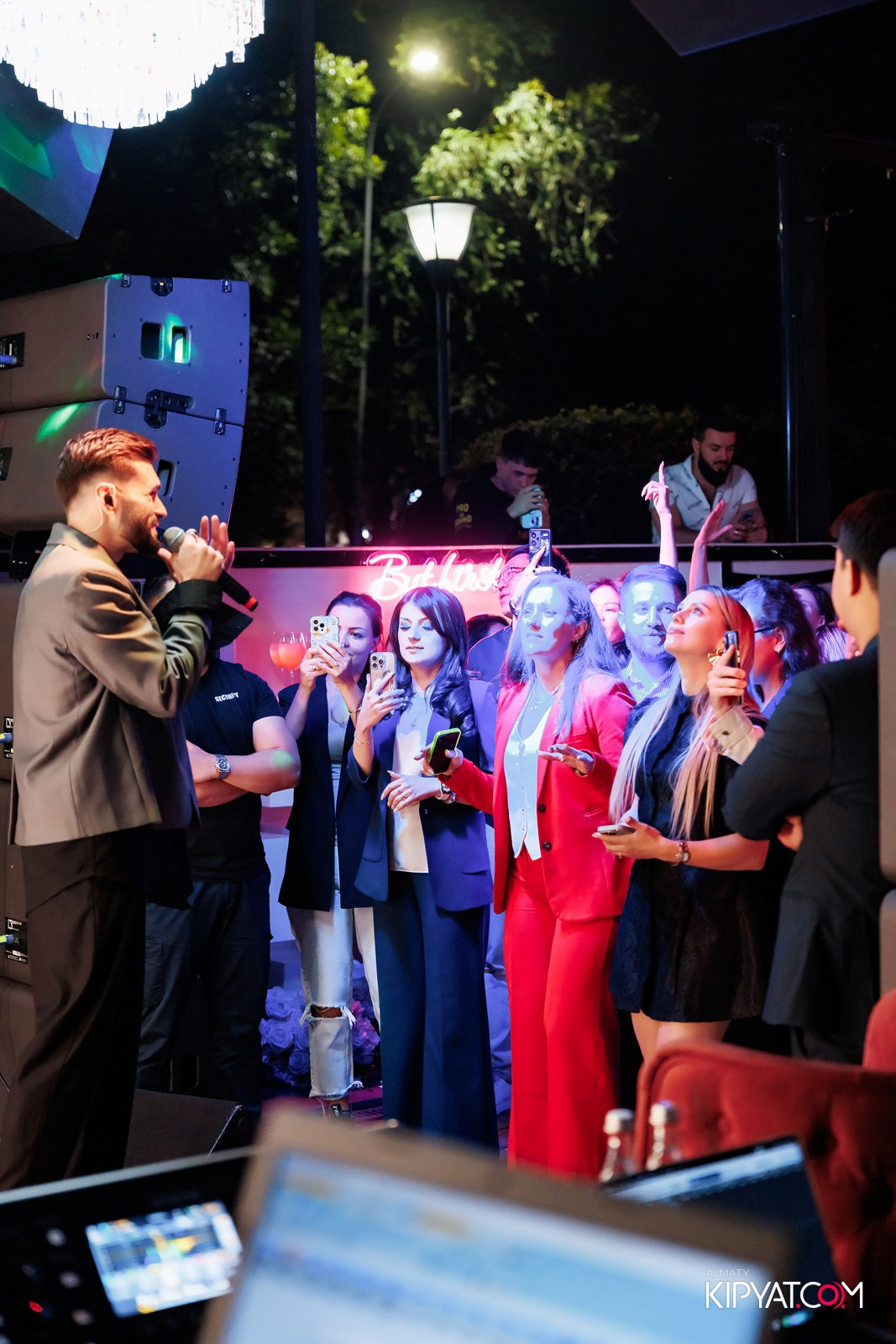 НОДАР РЕВИЯ В «ЗАЯ, НА БИС». КИПЯТКОМ АЛМАТЫ!