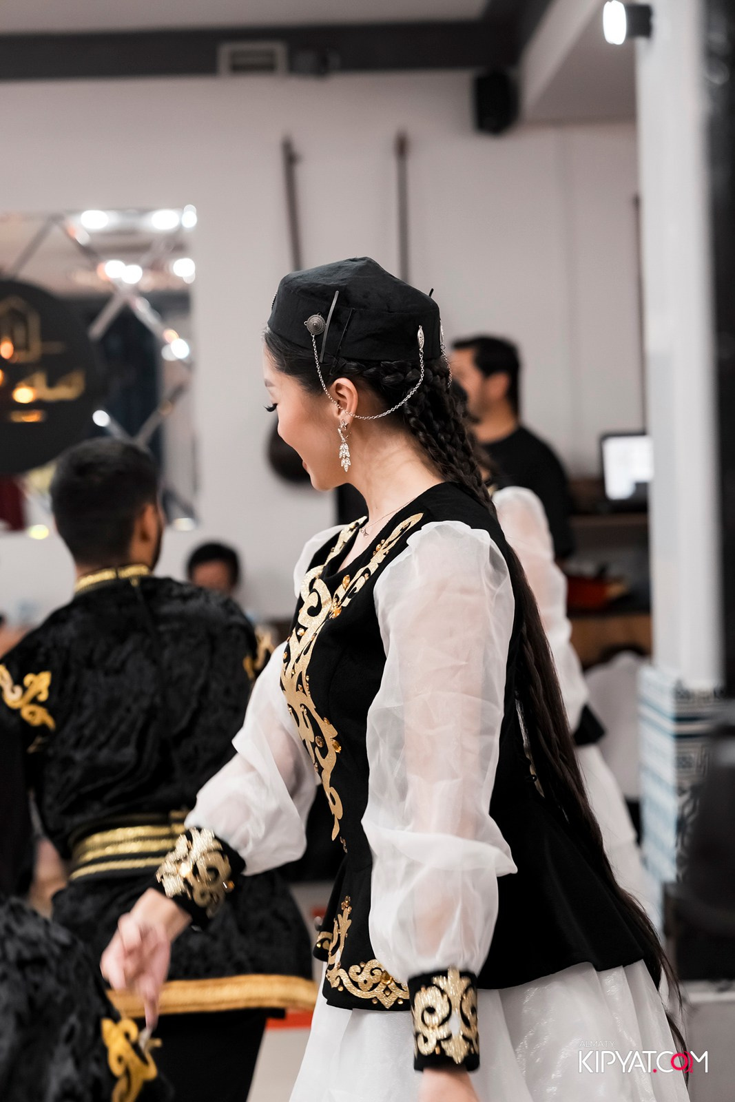 СЕМЕЙНЫЙ РЕСТОРАН BAZAAR. КИПЯТКОМ АЛМАТЫ!