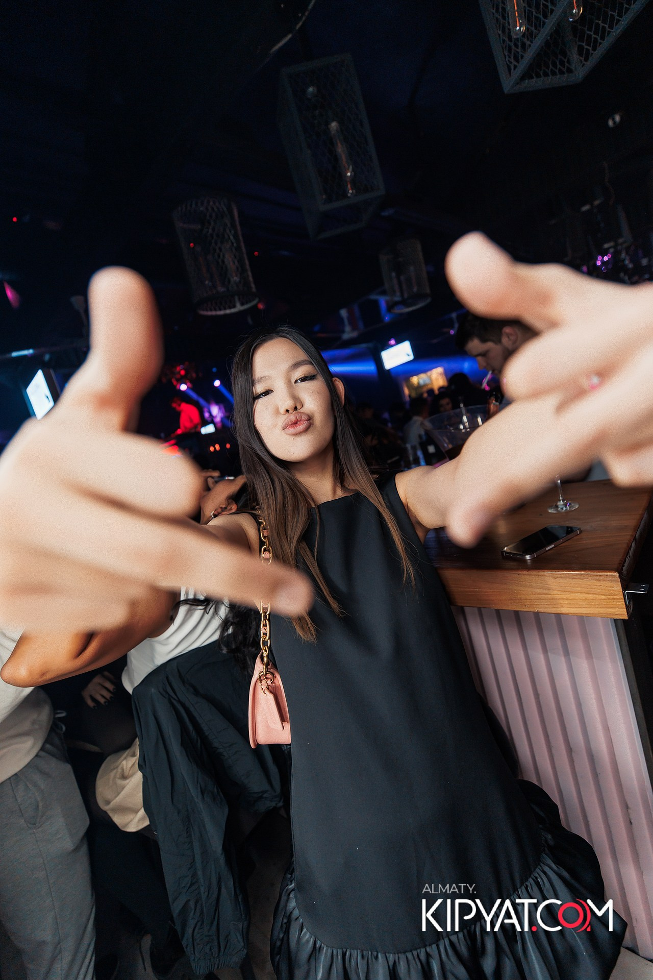 BANGLAROAD BAR SPECIAL GUEST: ASIK. КИПЯТКОМ АЛМАТЫ!