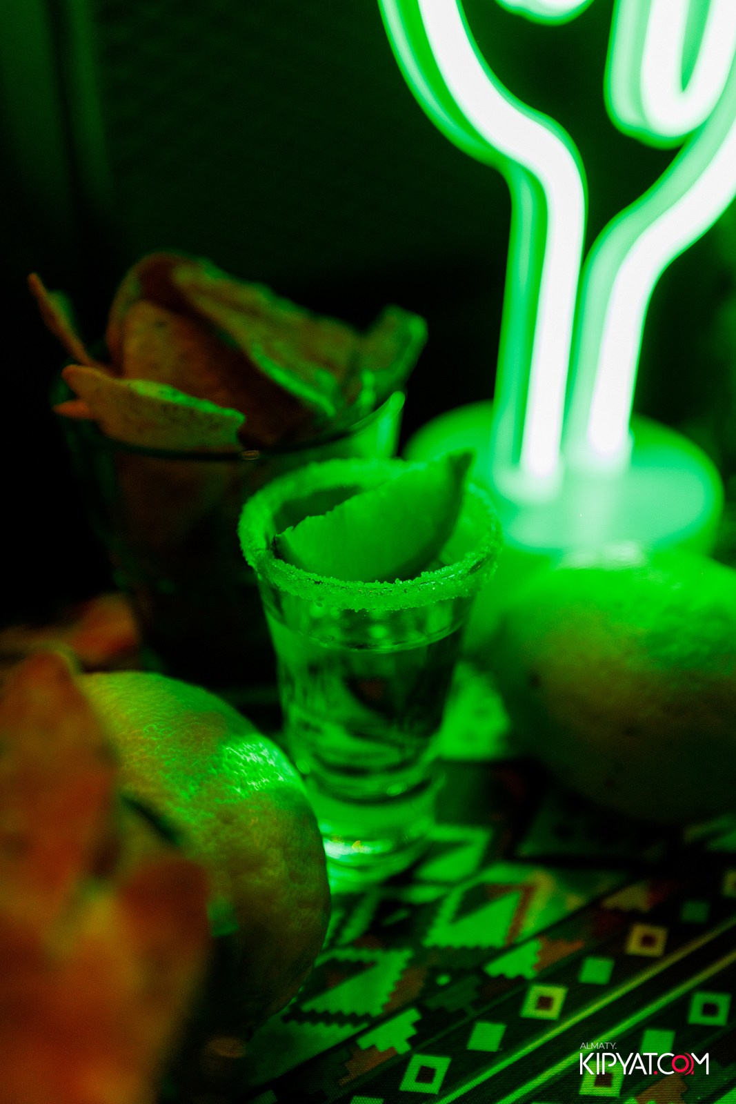 ПИНТА НА АУЭЗОВА. КИПЯТКОМ АЛМАТЫ!