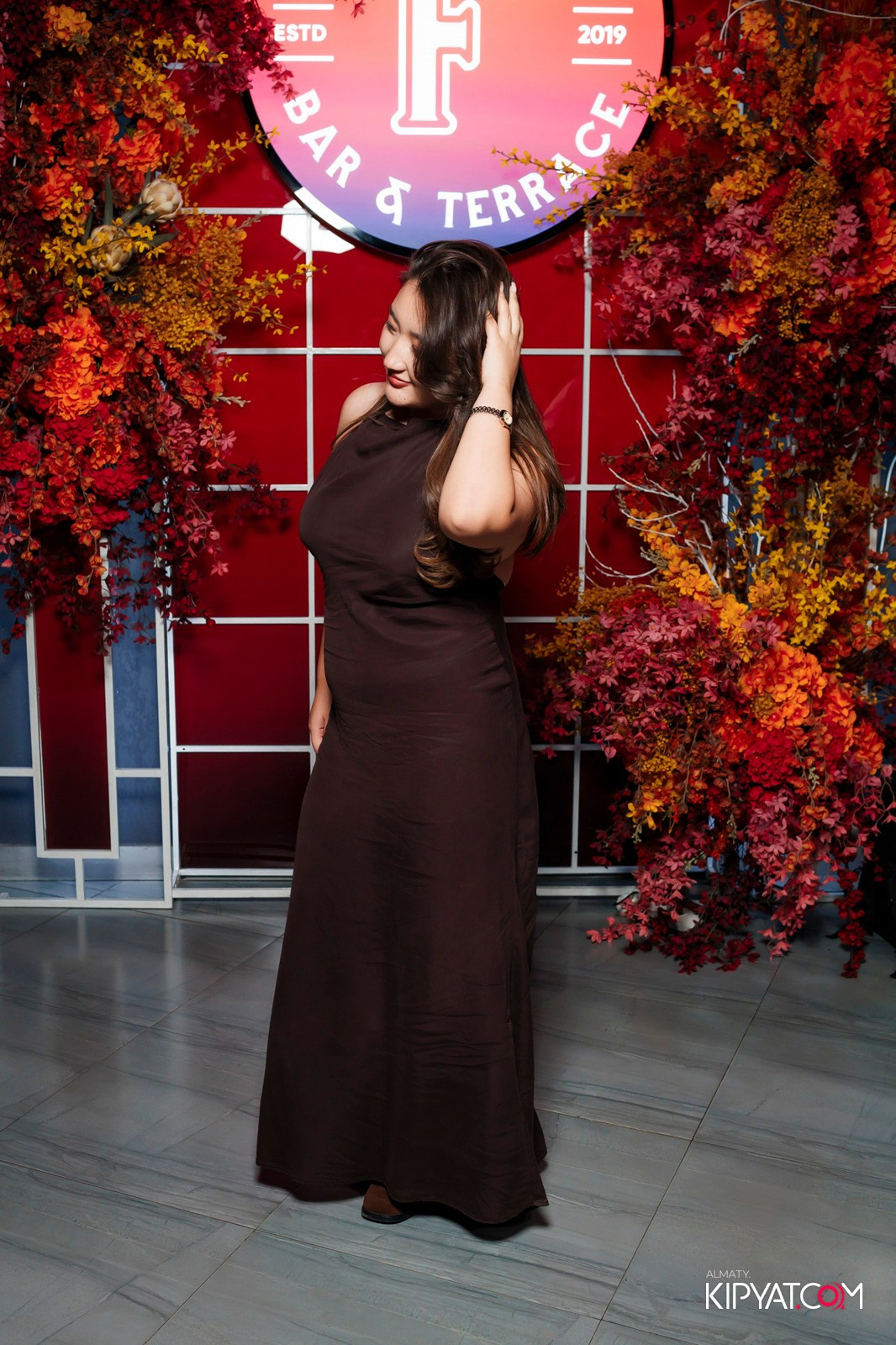 FRIENDS BAR & TERRACE. КИПЯТКОМ АЛМАТЫ!