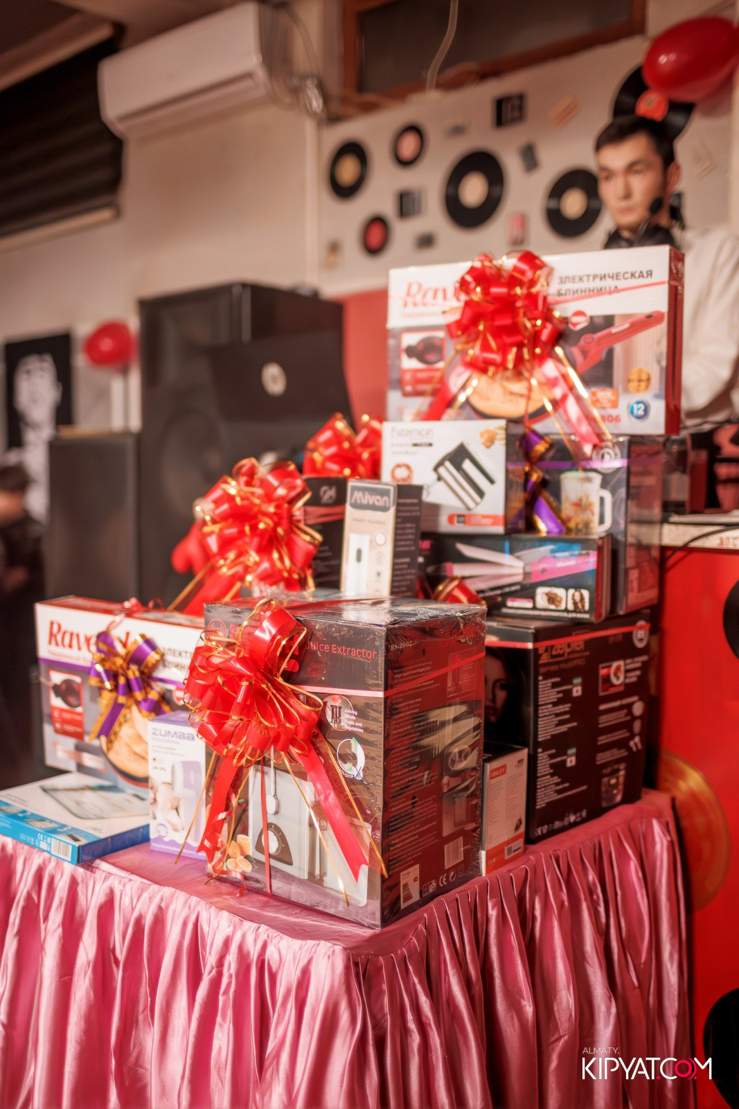 ПИОНЕРСКАЯ ПРАВДА. КИПЯТКОМ АЛМАТЫ!