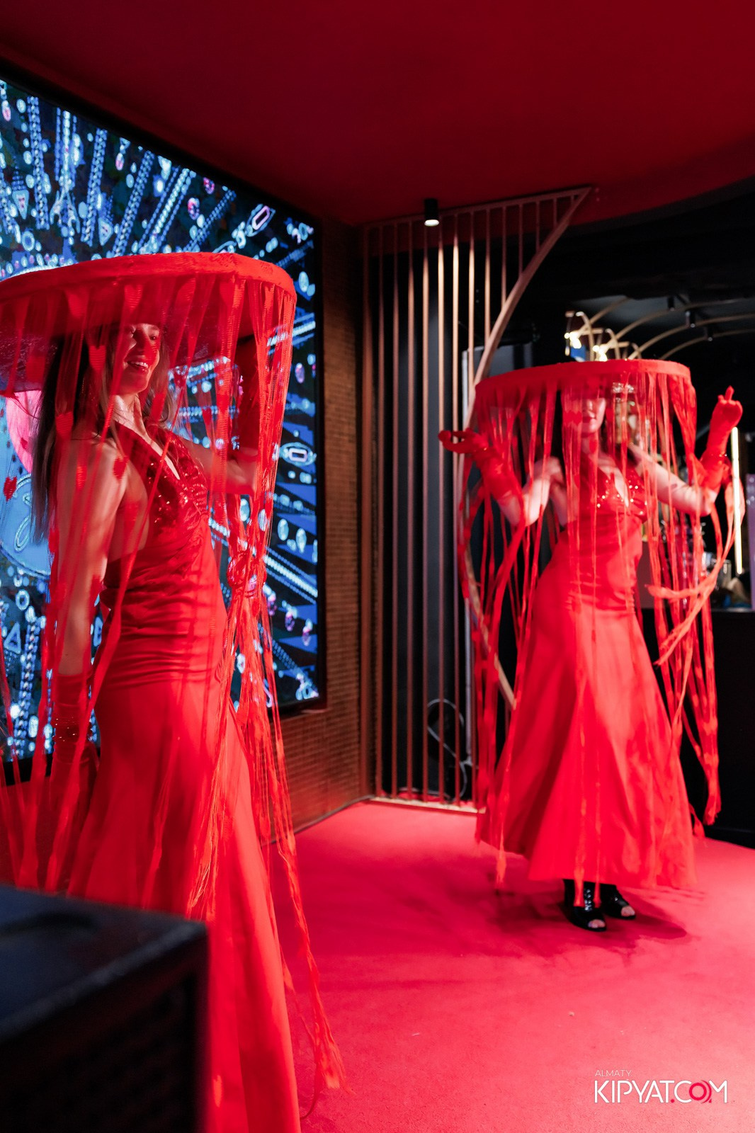 ЗАЯ, НА БИС. КИПЯТКОМ АЛМАТЫ!