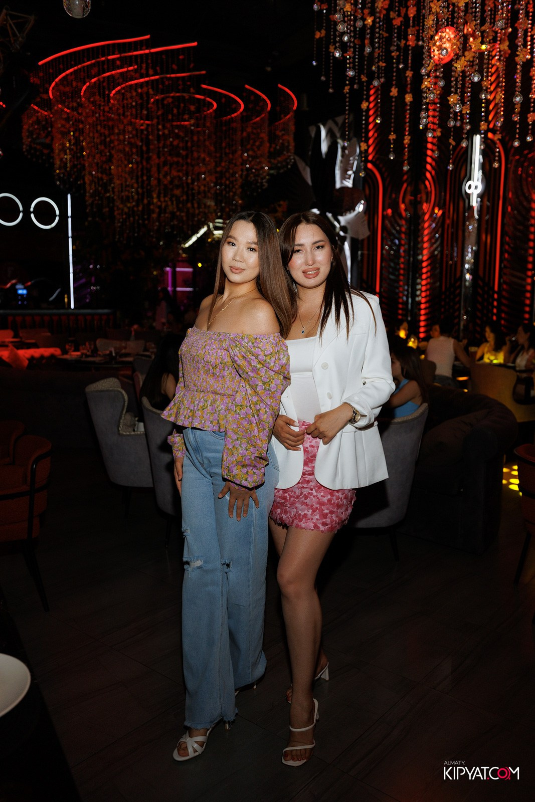 FRIENDS BAR & TERRACE. КИПЯТКОМ АЛМАТЫ! Фотосъемка мероприятий в Алматы