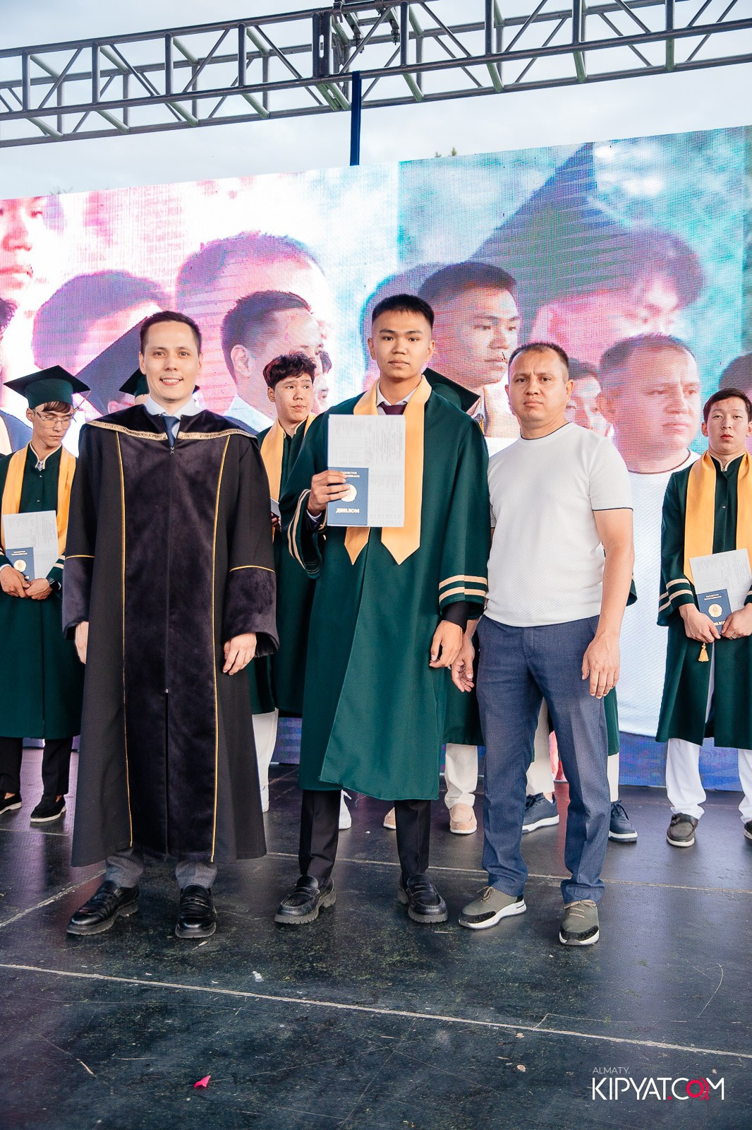 ВРУЧЕНИЕ ДИПЛОМОВ — НАРХОЗ КОЛЛЕДЖ. Part 4. КИПЯТКОМ АЛМАТЫ!