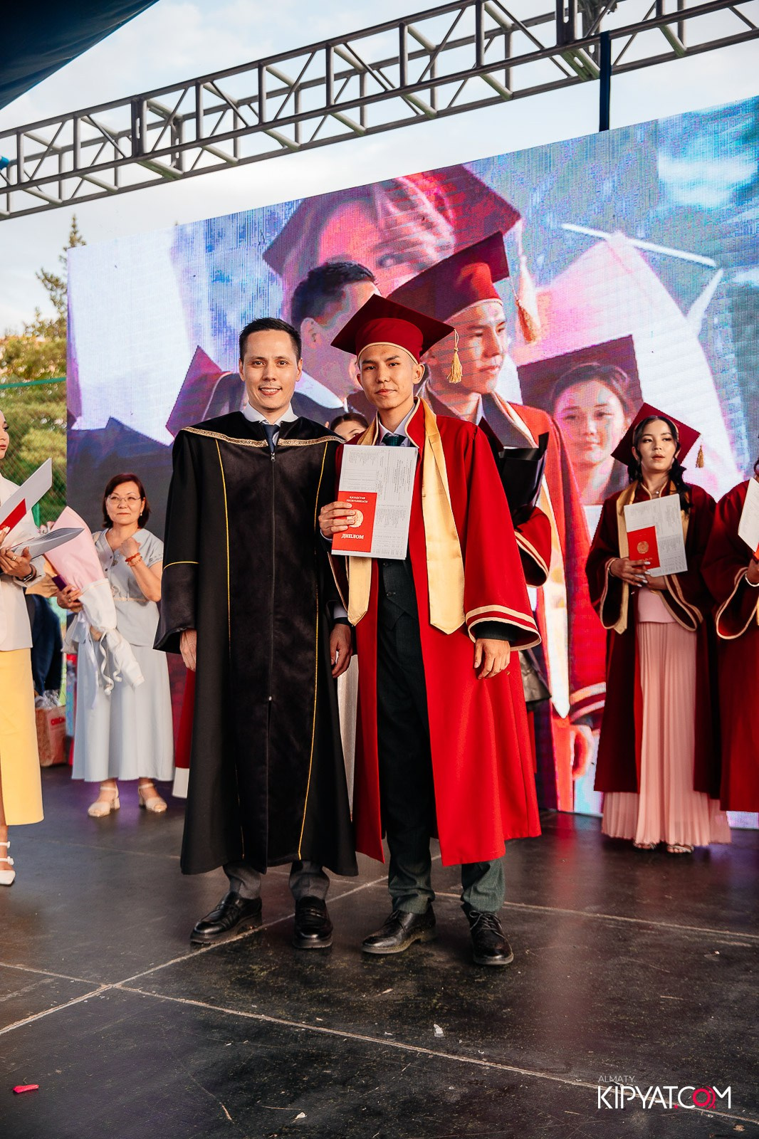 ВРУЧЕНИЕ ДИПЛОМОВ — НАРХОЗ КОЛЛЕДЖ. Part 4. КИПЯТКОМ АЛМАТЫ!