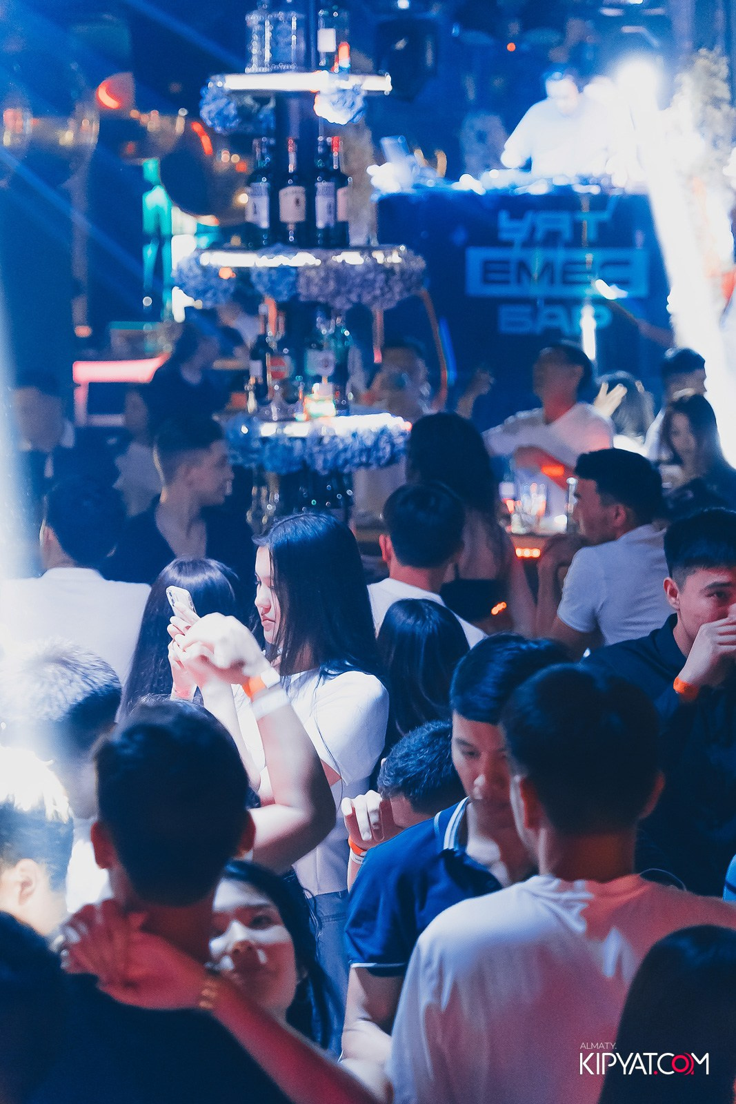 UYAT EMES BAR. КИПЯТКОМ АЛМАТЫ!