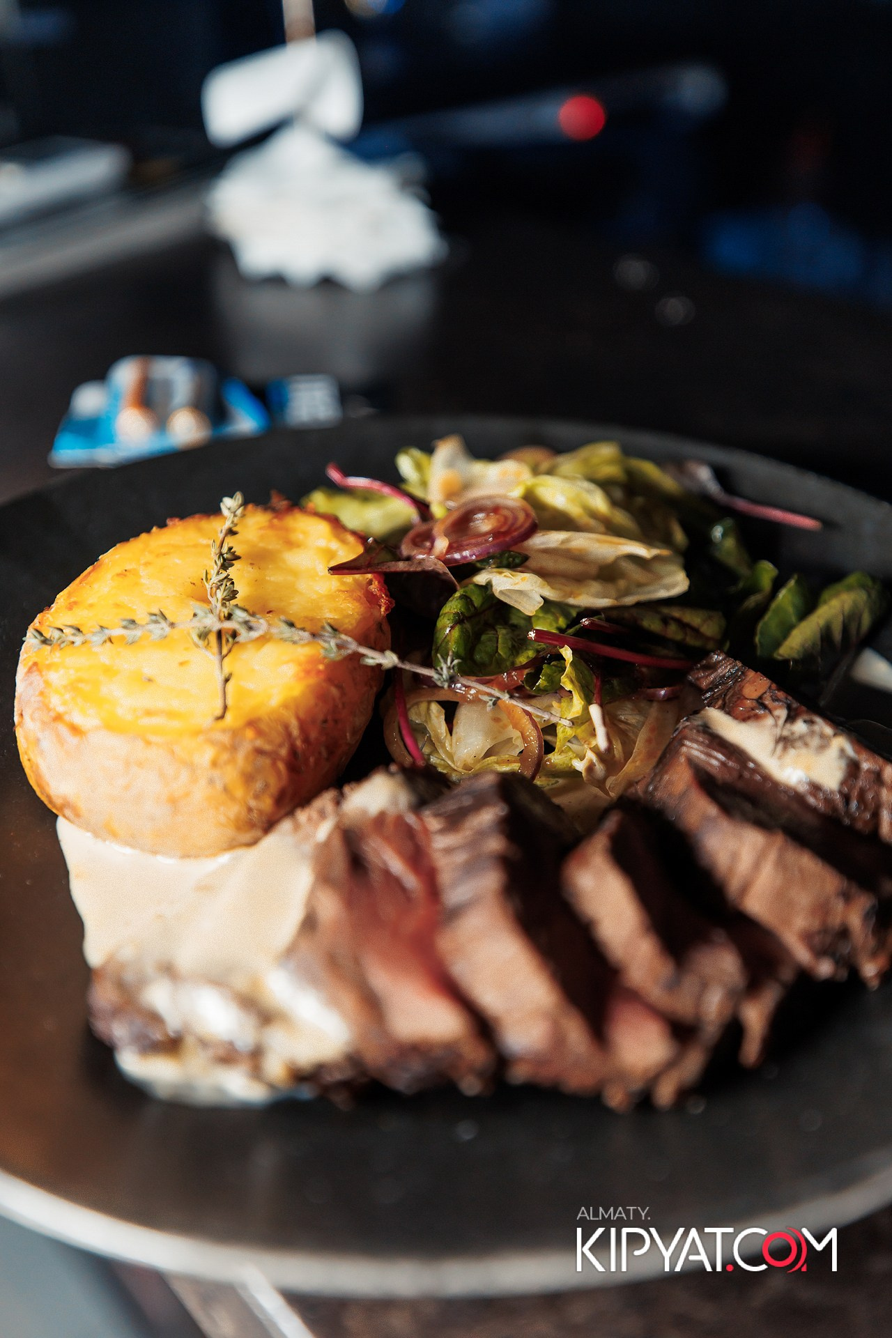 Friends bar & terrace. КИПЯТКОМ АЛМАТЫ!