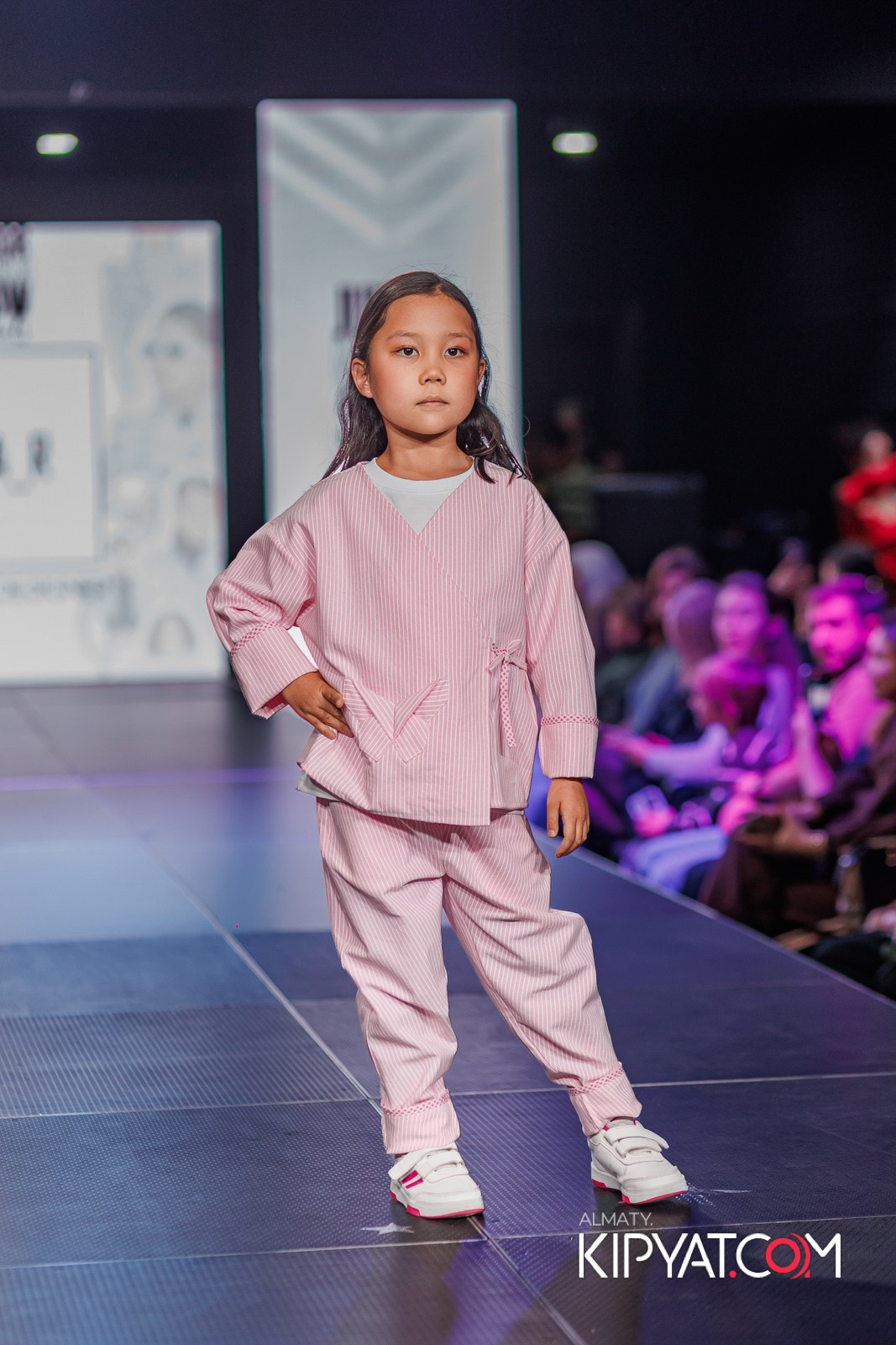 JUNIOR MODELS SHOW В РАМКАХ БЛАГОТВОРИТЕЛЬНОГО ПРОЕКТА МОДА ЗА СЧАСТЬЕ ДЕТЕЙ. КИПЯТКОМ АЛМАТЫ!